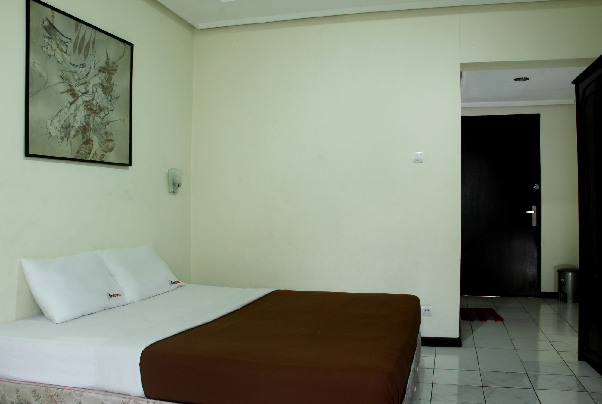 Oyo 3953 Hotel Catellya II Cipaku Bandung Exterior photo
